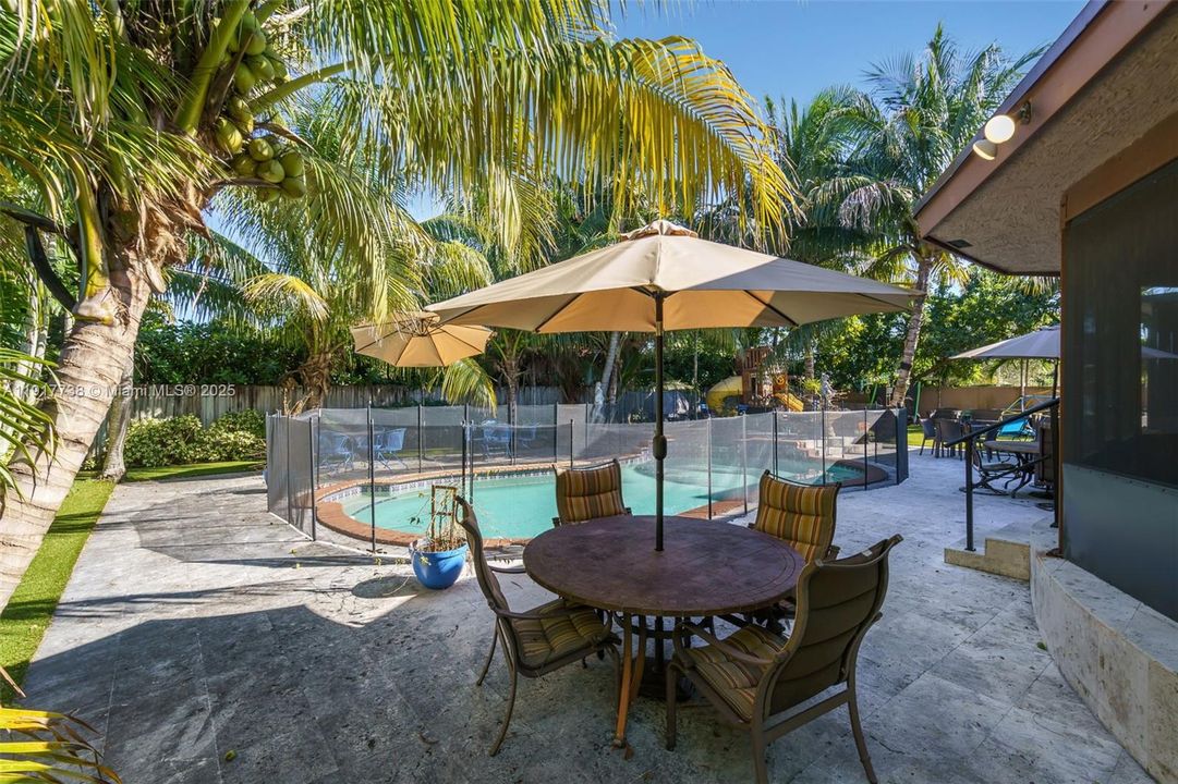 For Sale: $1,649,000 (6 beds, 4 baths, 4203 Square Feet)