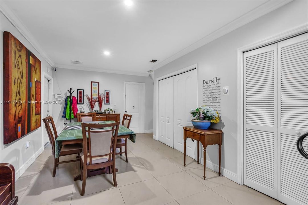 For Sale: $1,649,000 (6 beds, 4 baths, 4203 Square Feet)