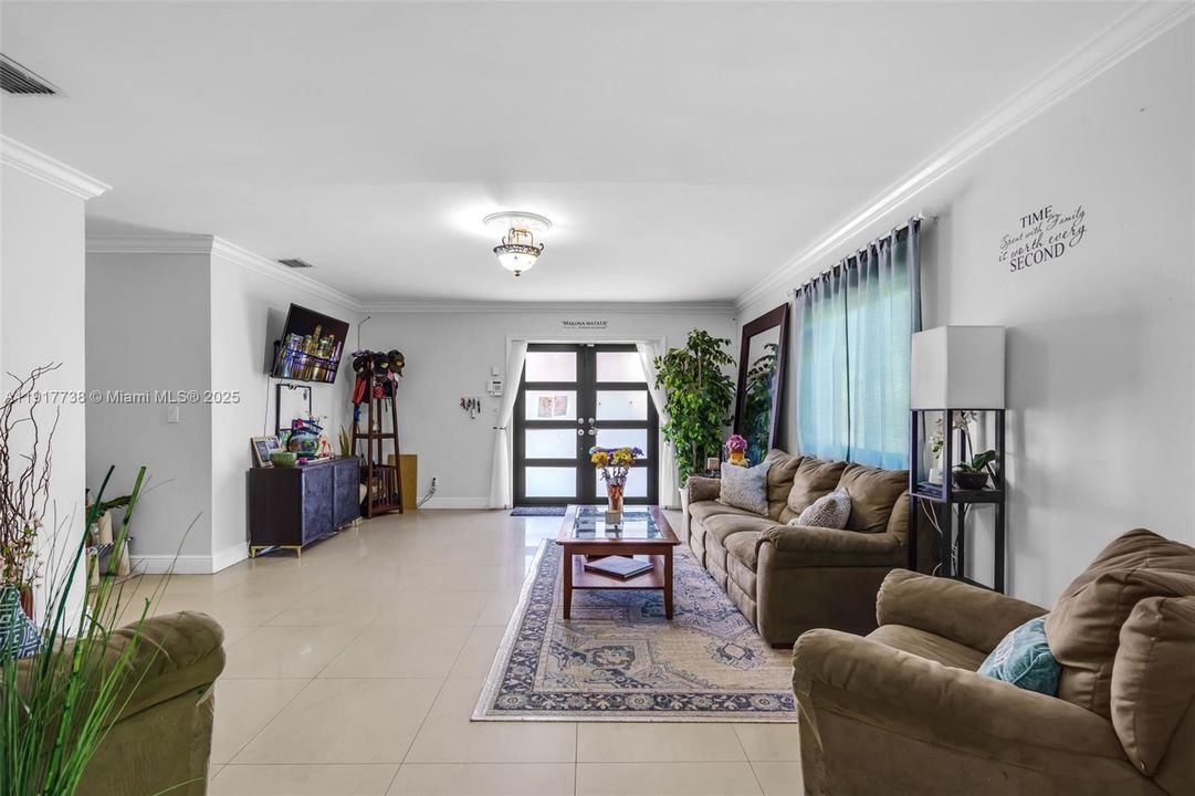 For Sale: $1,649,000 (6 beds, 4 baths, 4203 Square Feet)