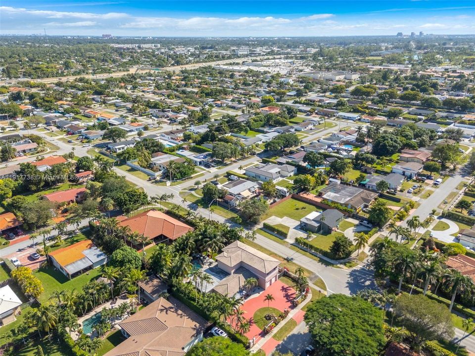 For Sale: $1,649,000 (6 beds, 4 baths, 4203 Square Feet)