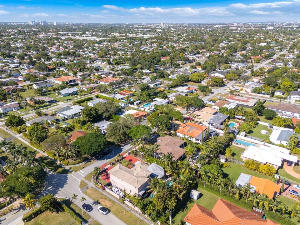 For Sale: $1,649,000 (6 beds, 4 baths, 4203 Square Feet)