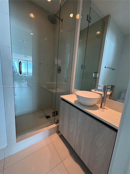 Active With Contract: $6,100 (2 beds, 3 baths, 1143 Square Feet)