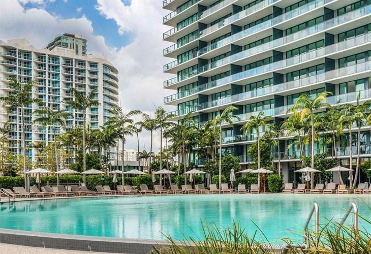 Active With Contract: $6,100 (2 beds, 3 baths, 1143 Square Feet)