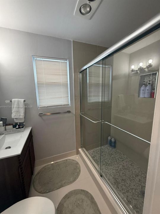 待售: $295,000 (3 贝兹, 2 浴室, 1230 平方英尺)