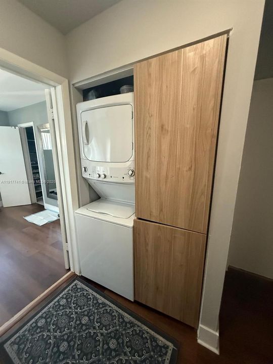 待售: $295,000 (3 贝兹, 2 浴室, 1230 平方英尺)