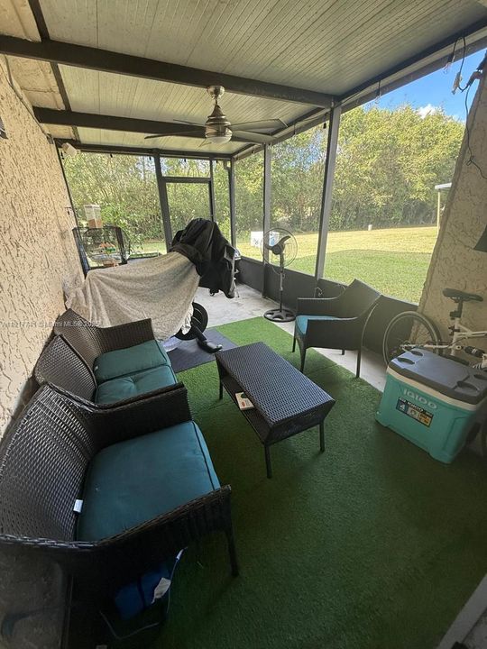 待售: $295,000 (3 贝兹, 2 浴室, 1230 平方英尺)