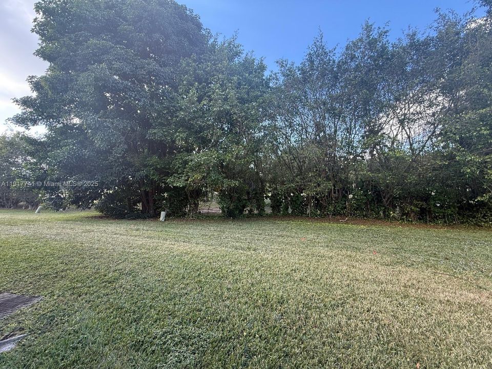 待售: $295,000 (3 贝兹, 2 浴室, 1230 平方英尺)