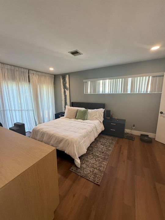 待售: $295,000 (3 贝兹, 2 浴室, 1230 平方英尺)