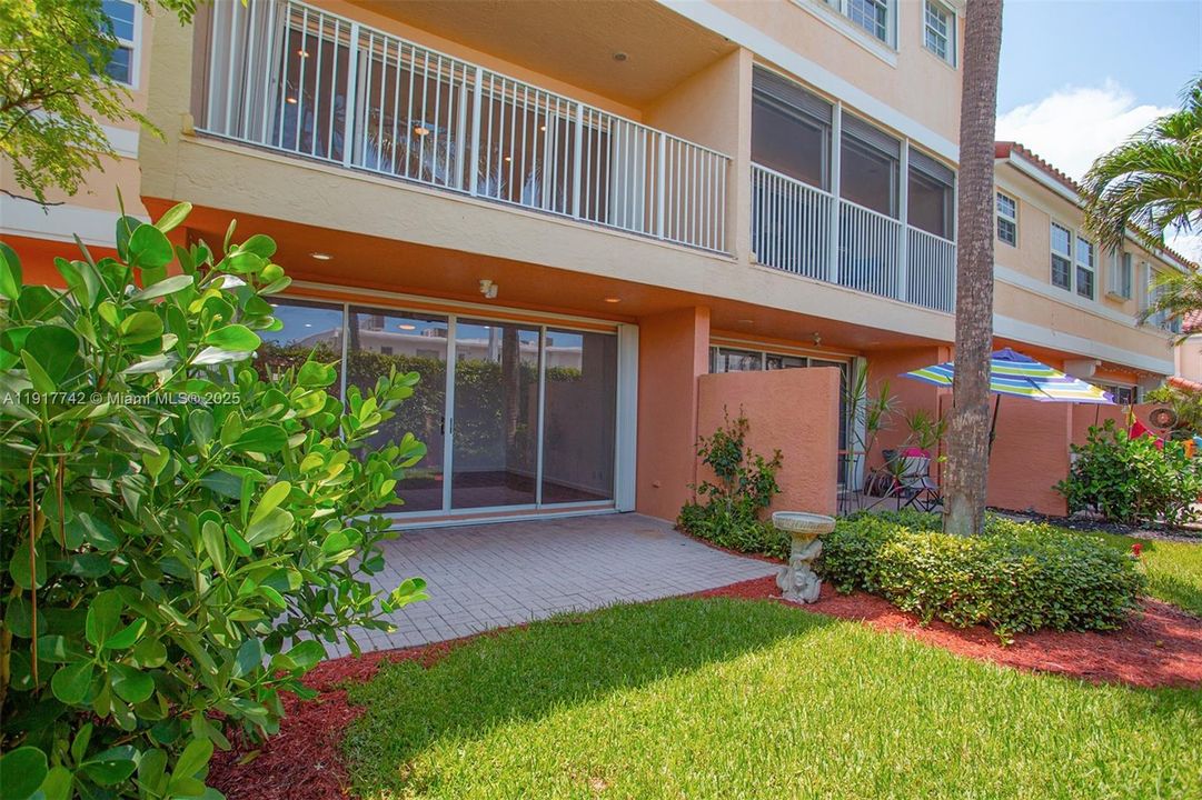 For Rent: $5,000 (3 beds, 3 baths, 2154 Square Feet)