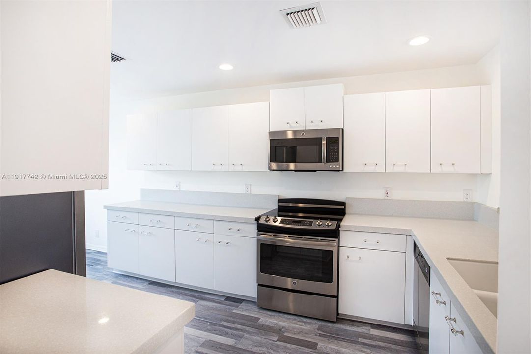 For Rent: $5,000 (3 beds, 3 baths, 2154 Square Feet)