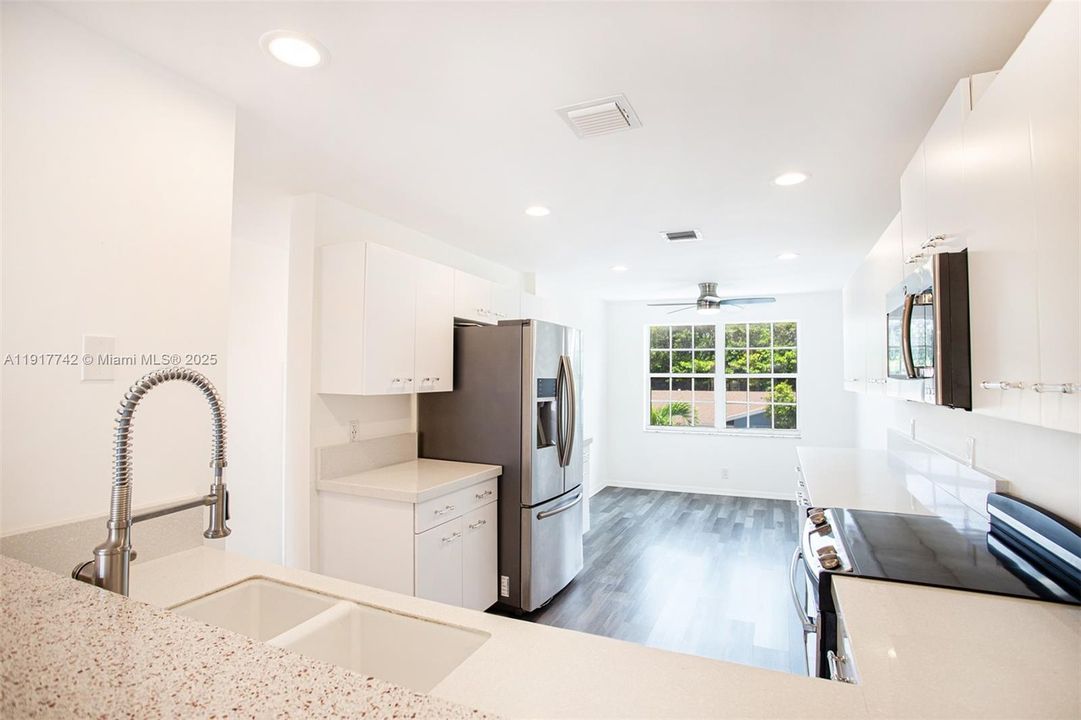 For Rent: $5,000 (3 beds, 3 baths, 2154 Square Feet)