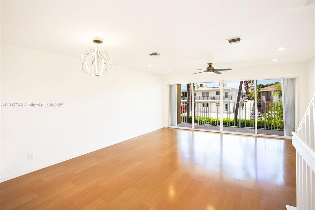 For Rent: $5,000 (3 beds, 3 baths, 2154 Square Feet)