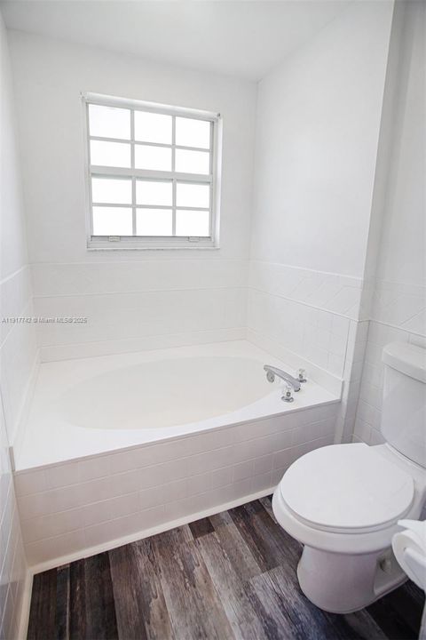 For Rent: $5,000 (3 beds, 3 baths, 2154 Square Feet)