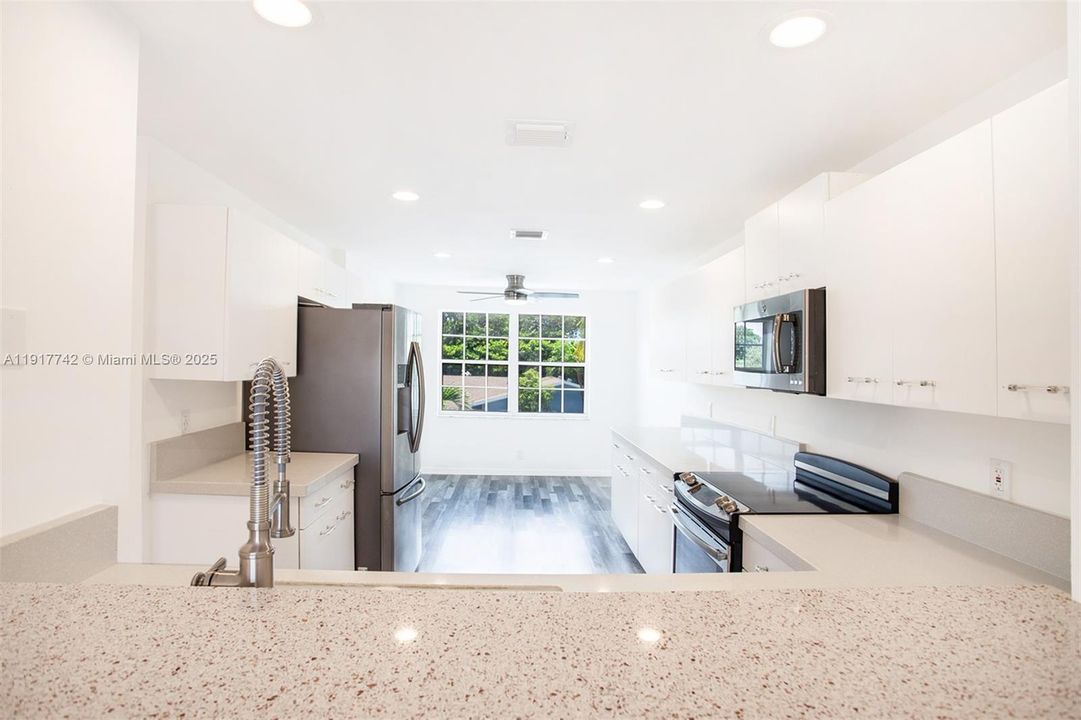 For Rent: $5,000 (3 beds, 3 baths, 2154 Square Feet)