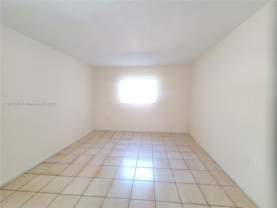 В аренду: $1,799 (1 спален, 1 ванн, 700 Квадратных фут)