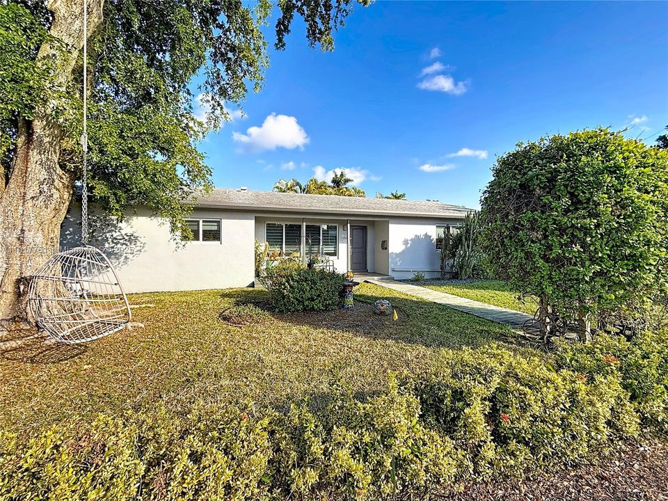 На продажу: $787,500 (3 спален, 2 ванн, 1463 Квадратных фут)