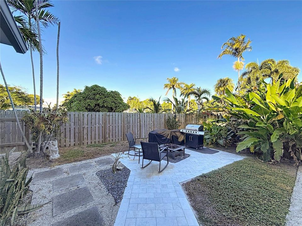 На продажу: $787,500 (3 спален, 2 ванн, 1463 Квадратных фут)