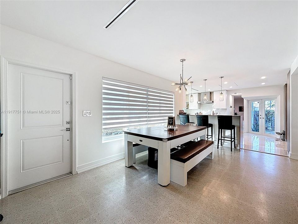 На продажу: $787,500 (3 спален, 2 ванн, 1463 Квадратных фут)