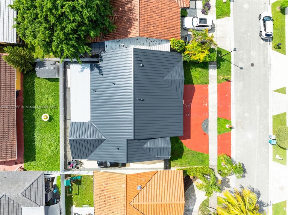 出租: $4,500 (4 贝兹, 2 浴室, 2278 平方英尺)