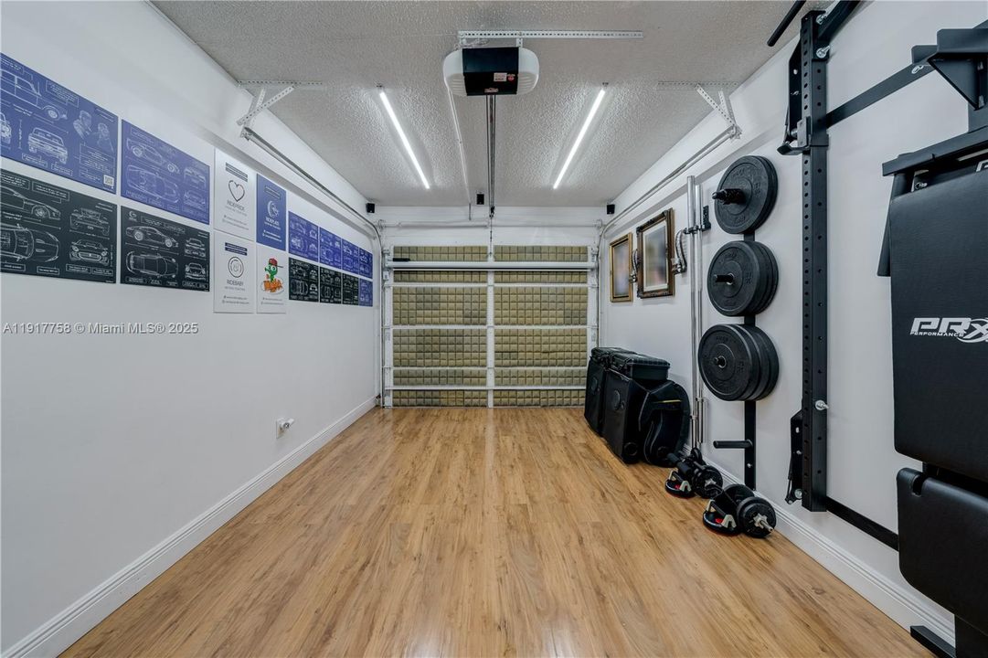 出租: $4,500 (4 贝兹, 2 浴室, 2278 平方英尺)