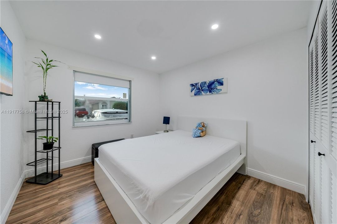 出租: $4,500 (4 贝兹, 2 浴室, 2278 平方英尺)