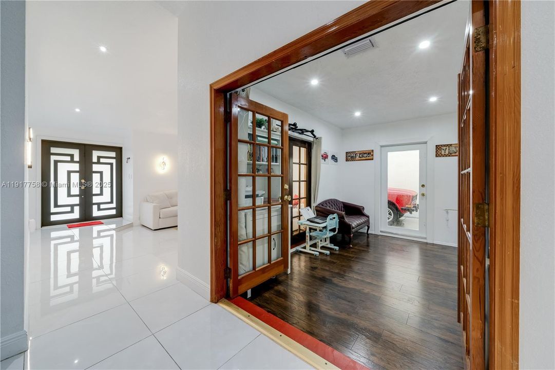 出租: $4,500 (4 贝兹, 2 浴室, 2278 平方英尺)