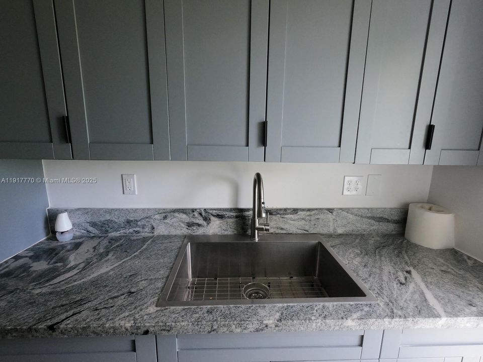 En Venta: $525,000 (0 camas, 0 baños, 1311 Pies cuadrados)