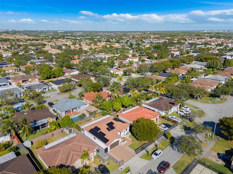 En Venta: $619,999 (3 camas, 2 baños, 1455 Pies cuadrados)