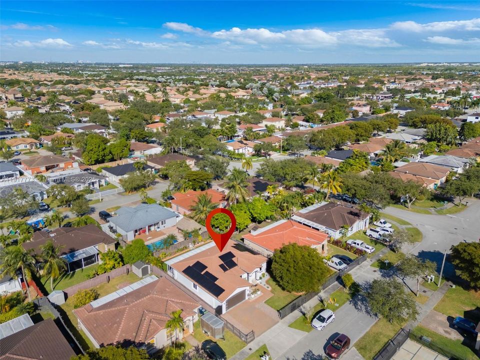 En Venta: $619,999 (3 camas, 2 baños, 1455 Pies cuadrados)