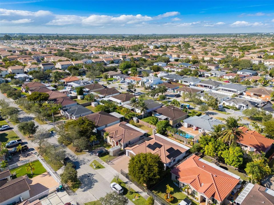 En Venta: $619,999 (3 camas, 2 baños, 1455 Pies cuadrados)