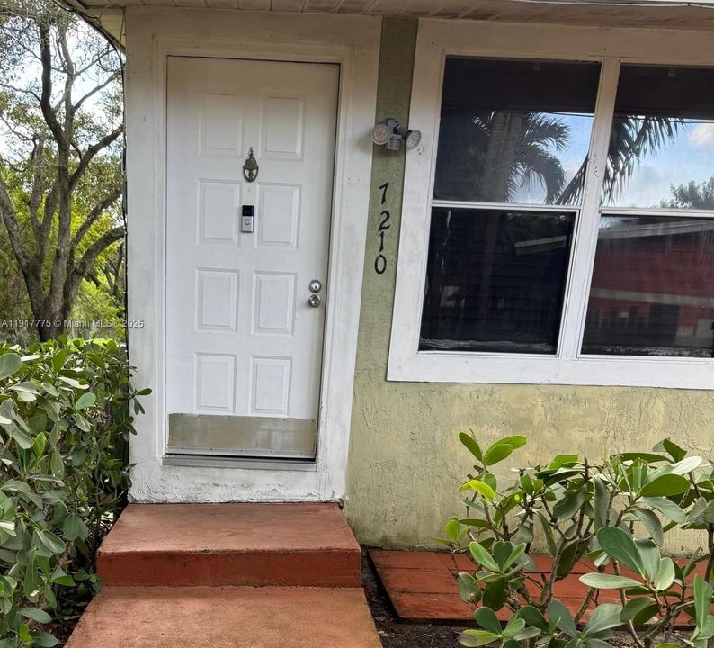 В аренду: $1,670 (1 спален, 1 ванн, 550 Квадратных фут)