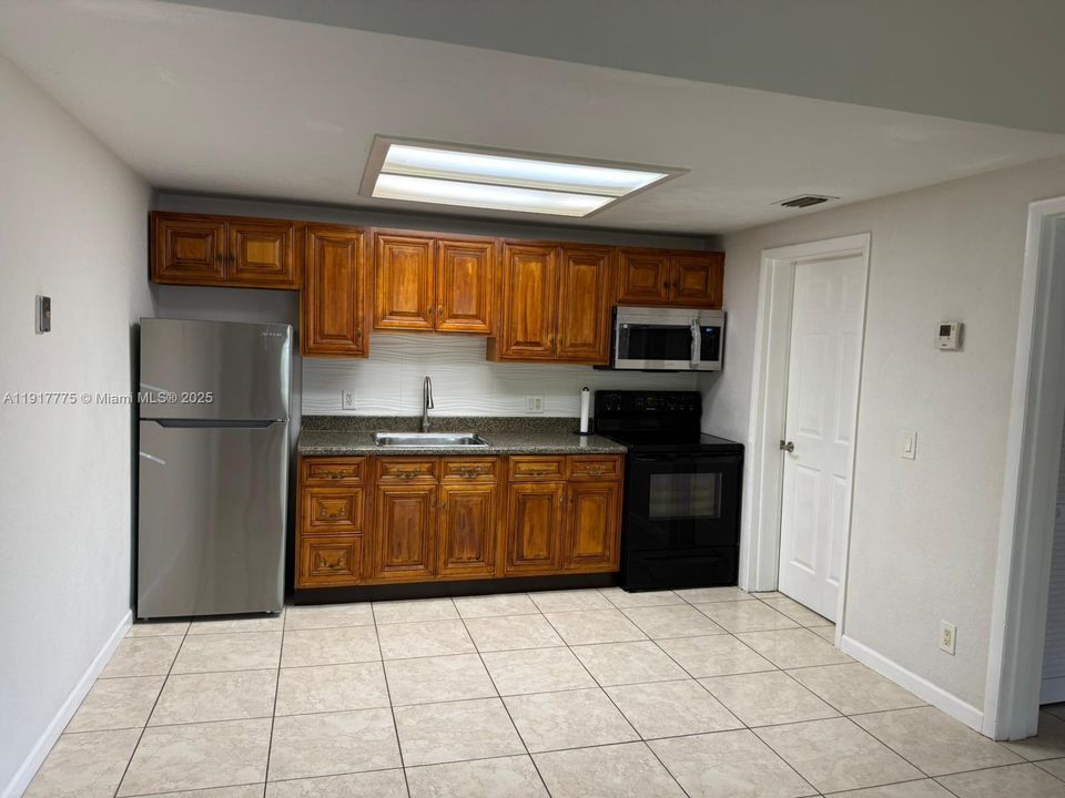 В аренду: $1,670 (1 спален, 1 ванн, 550 Квадратных фут)