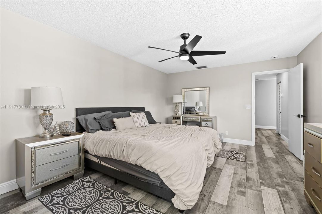 待售: $505,000 (3 贝兹, 2 浴室, 1666 平方英尺)