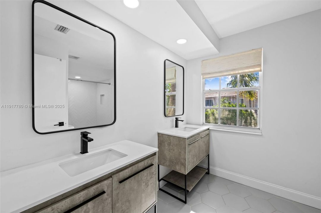 待售: $505,000 (3 贝兹, 2 浴室, 1666 平方英尺)