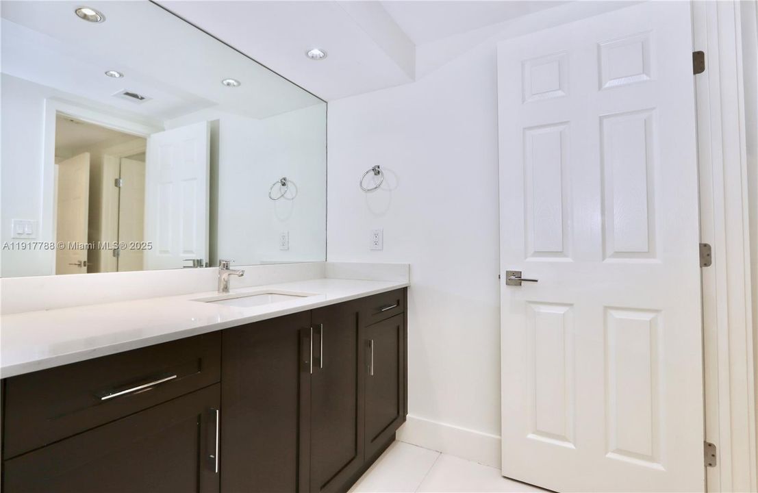 For Rent: $5,000 (2 beds, 2 baths, 1508 Square Feet)