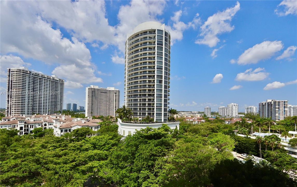 For Rent: $5,000 (2 beds, 2 baths, 1508 Square Feet)