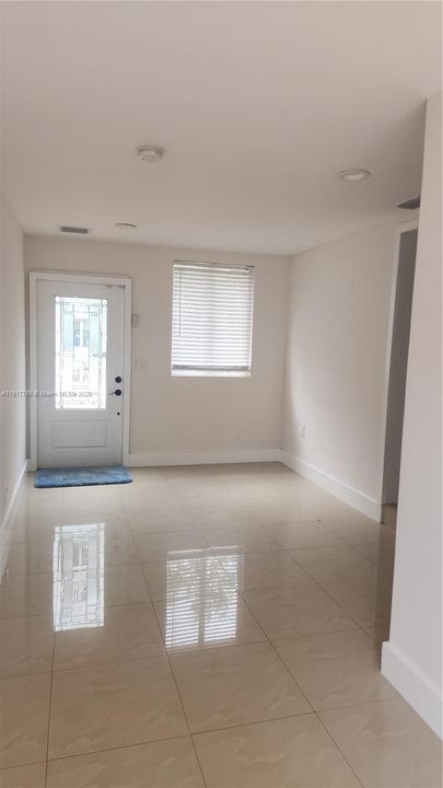 For Rent: $4,500 (4 beds, 3 baths, 1588 Square Feet)