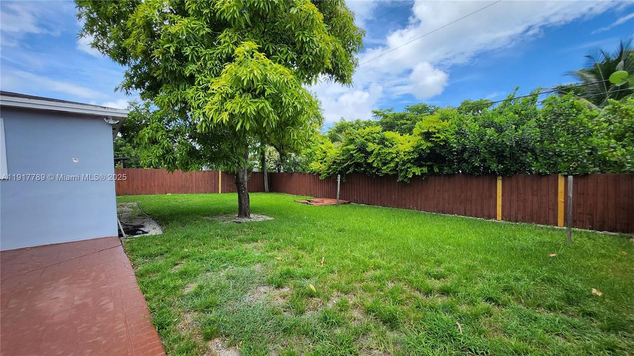 For Rent: $4,500 (4 beds, 3 baths, 1588 Square Feet)