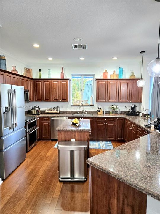 En Venta: $780,000 (5 camas, 4 baños, 3567 Pies cuadrados)