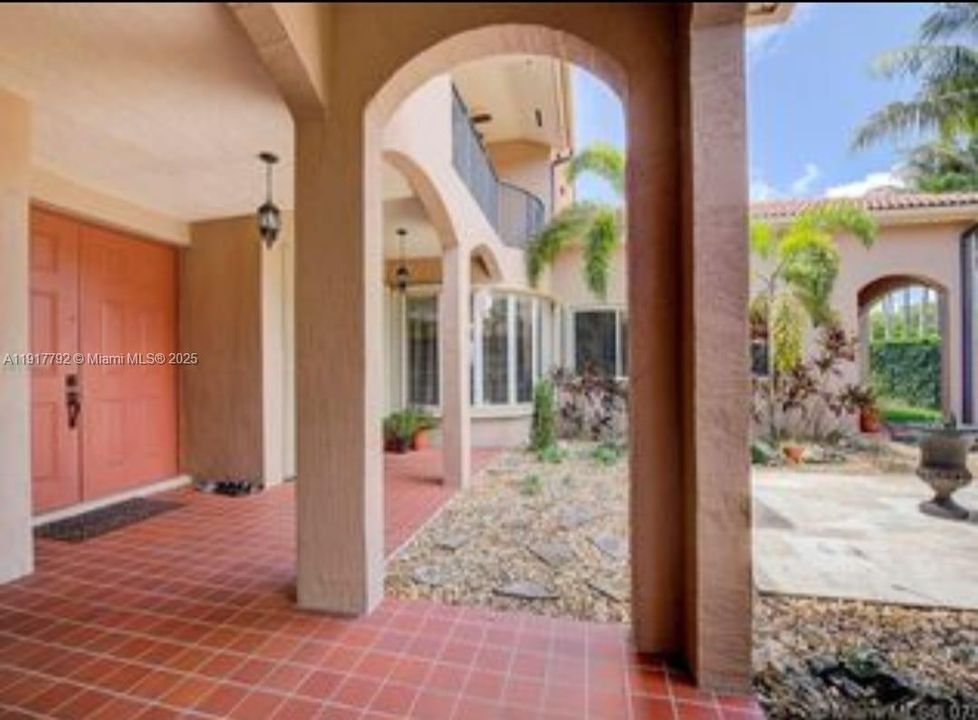 En Venta: $780,000 (5 camas, 4 baños, 3567 Pies cuadrados)