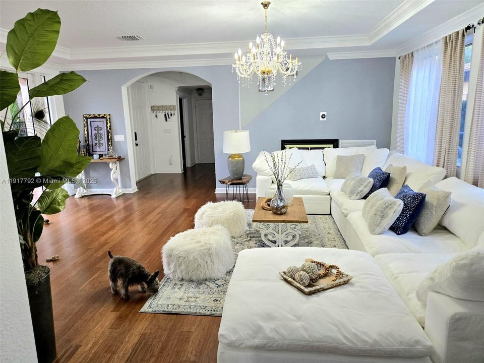 En Venta: $780,000 (5 camas, 4 baños, 3567 Pies cuadrados)