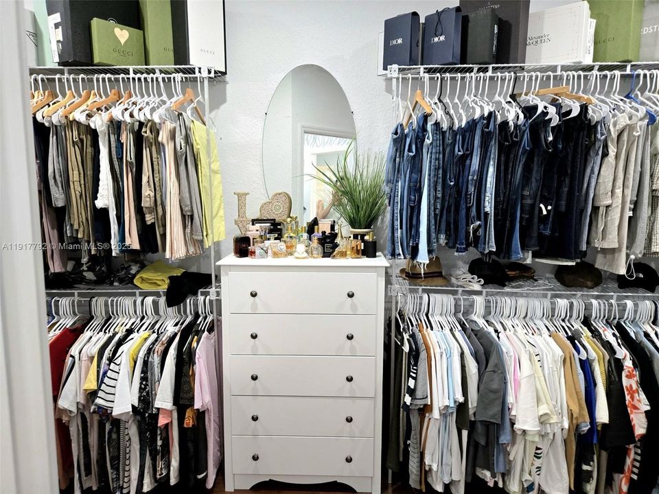 En Venta: $780,000 (5 camas, 4 baños, 3567 Pies cuadrados)