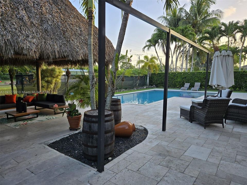 En Venta: $780,000 (5 camas, 4 baños, 3567 Pies cuadrados)