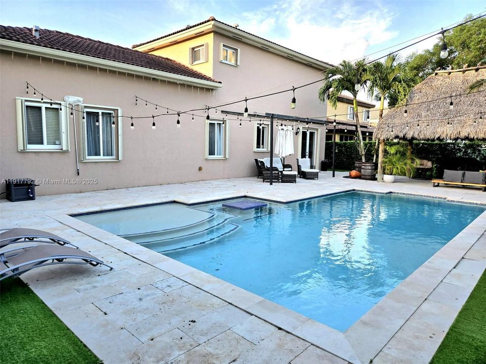 En Venta: $780,000 (5 camas, 4 baños, 3567 Pies cuadrados)