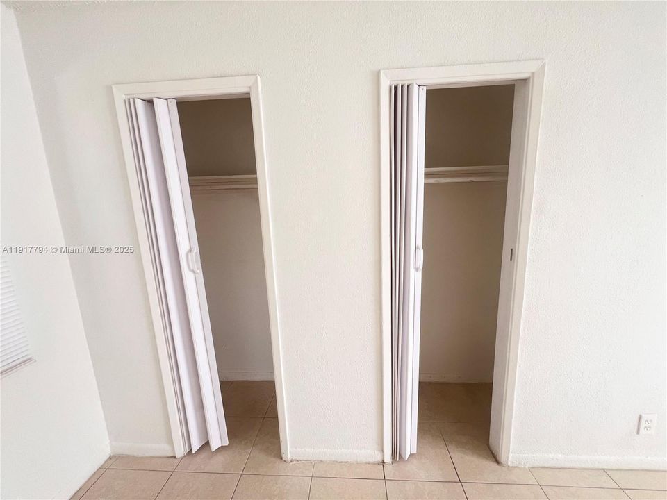 出租: $1,250 (0 贝兹, 1 浴室, 5935 平方英尺)