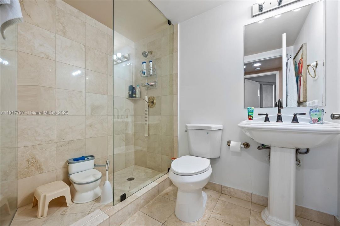 待售: $1,850,000 (3 贝兹, 3 浴室, 1840 平方英尺)