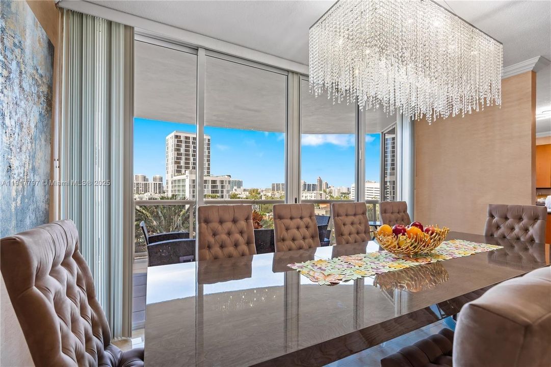 待售: $1,850,000 (3 贝兹, 3 浴室, 1840 平方英尺)