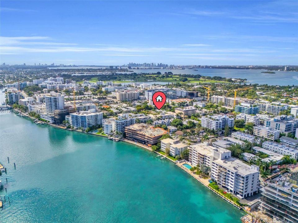 合同活跃: $3,000 (2 贝兹, 2 浴室, 1147 平方英尺)