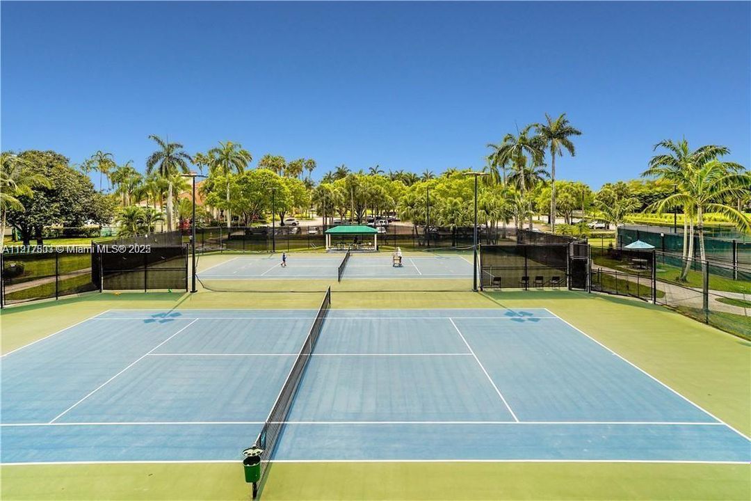 Под контрактом: $2,950 (3 спален, 2 ванн, 1239 Квадратных фут)