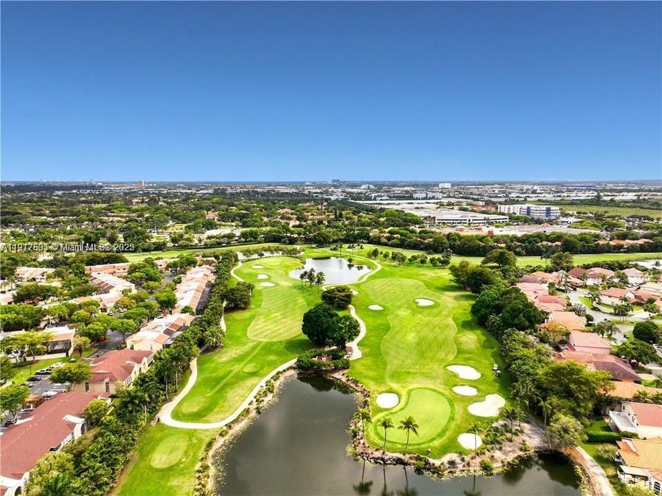 Под контрактом: $2,950 (3 спален, 2 ванн, 1239 Квадратных фут)